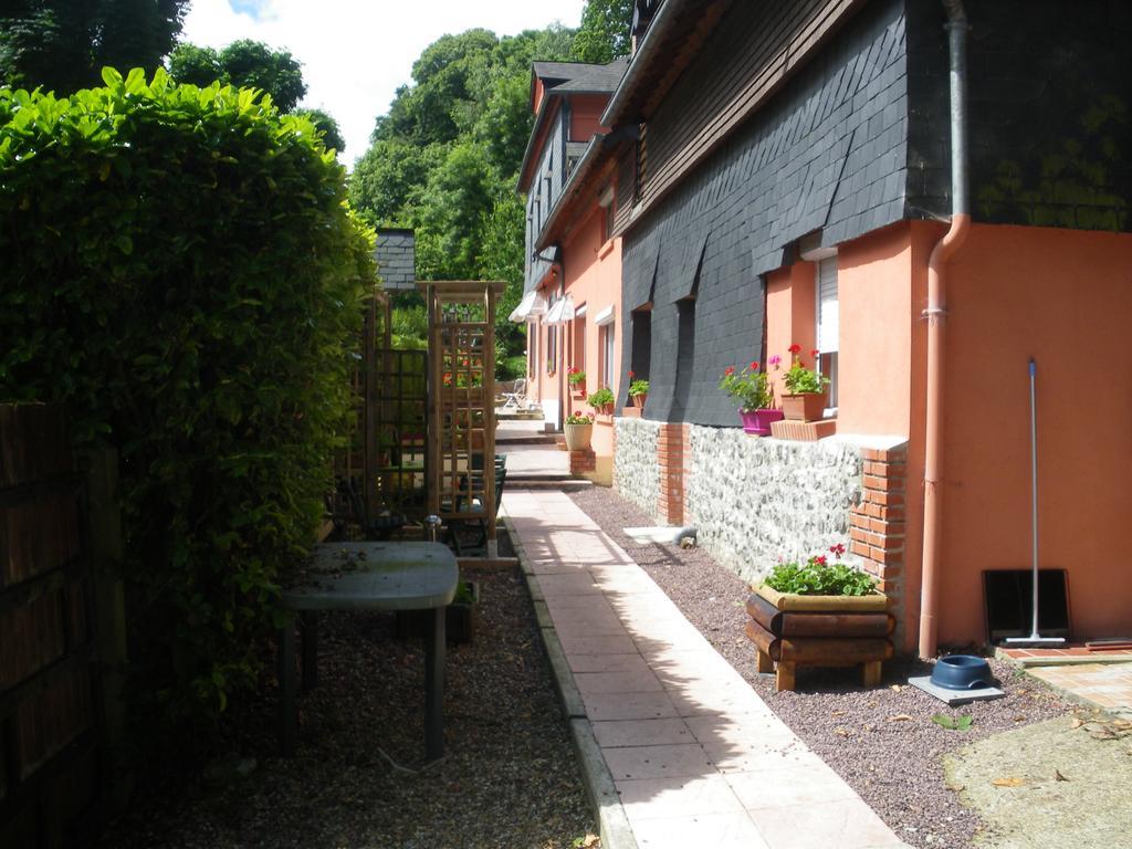Les Coquillettes Bed & Breakfast เอคโมวิลล์ ภายนอก รูปภาพ