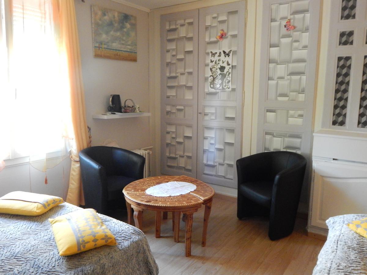 Les Coquillettes Bed & Breakfast เอคโมวิลล์ ภายนอก รูปภาพ